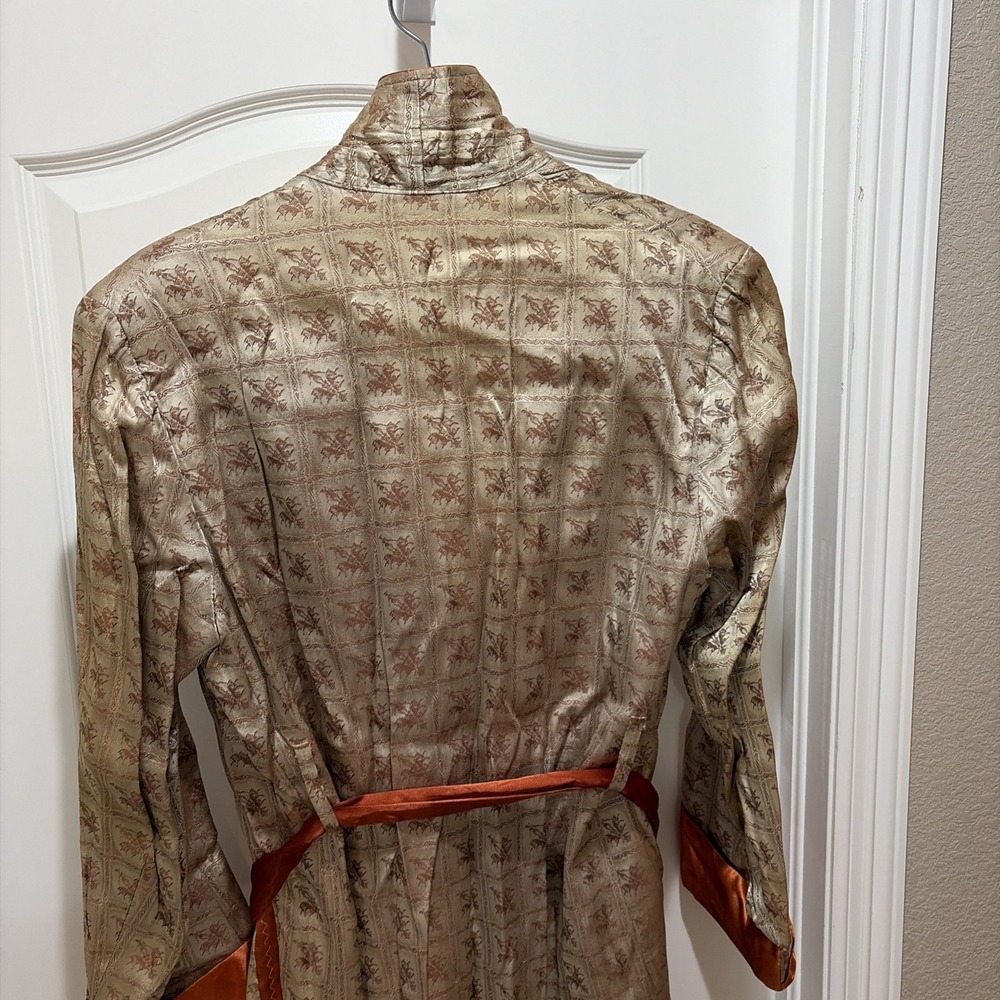 Vtg  1950's Asian Beautiful Satin‎ / Silk Kimono Robe SZ Small 48" Long x 20" W - Picture 8 of 10